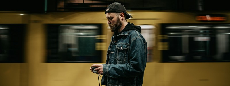1. Une envie de changement : le départ d’Adrien pour Berlin