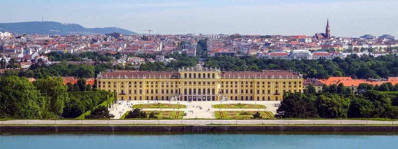 Conditions, salaires et spécificités du marché de l'emploi