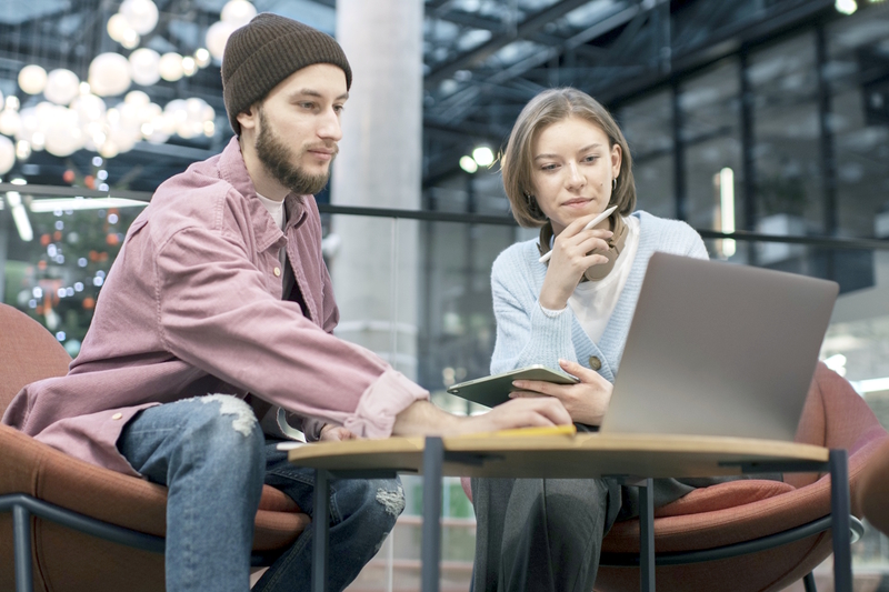 Culture start-up : quand Paris centralise et Berlin décentralise