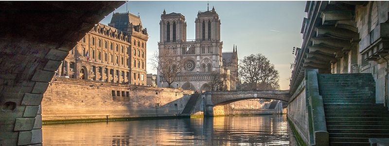 Stellenportale für die Arbeitssuche in Paris