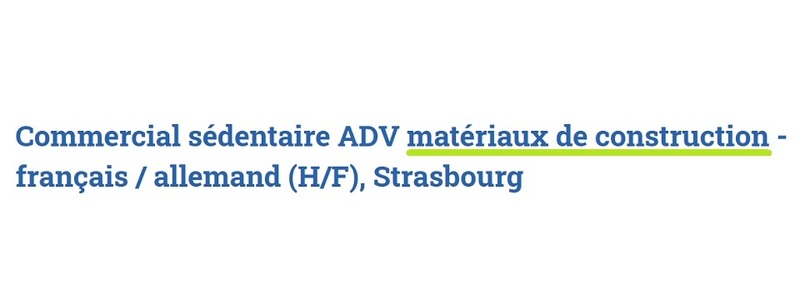 Vermerk der Branche im Titel einer französischen Stellenanzeige