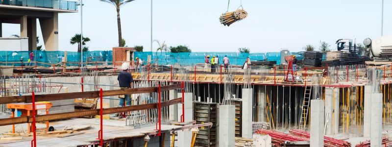 10. Bâtiment et construction : les investissements publics renforcent les tensions
