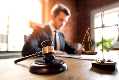 Comment trouver le bon avocat en Allemagne : 10 conseils